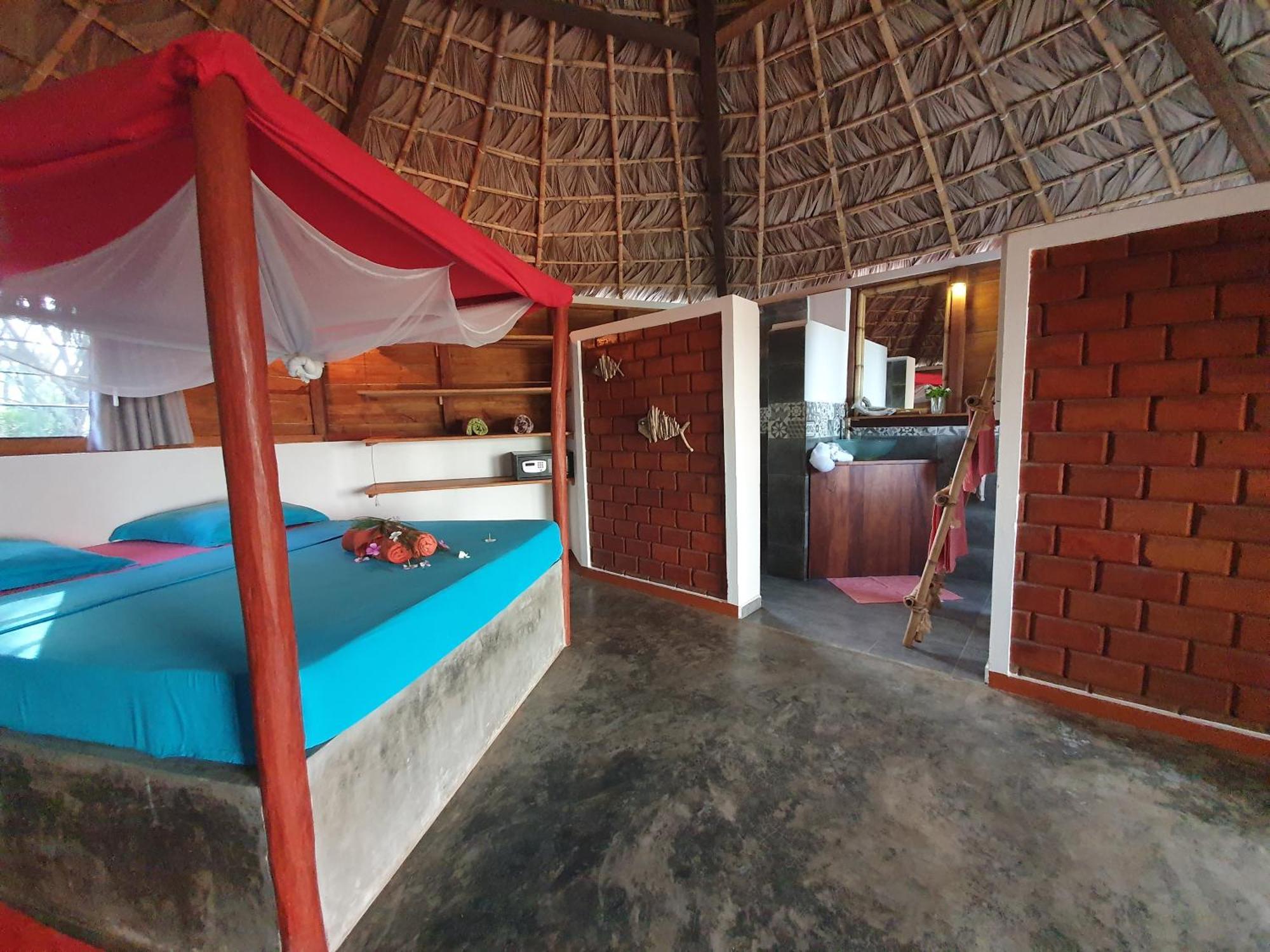Ocean Lodge Kite & Windsurf Antsiranana エクステリア 写真