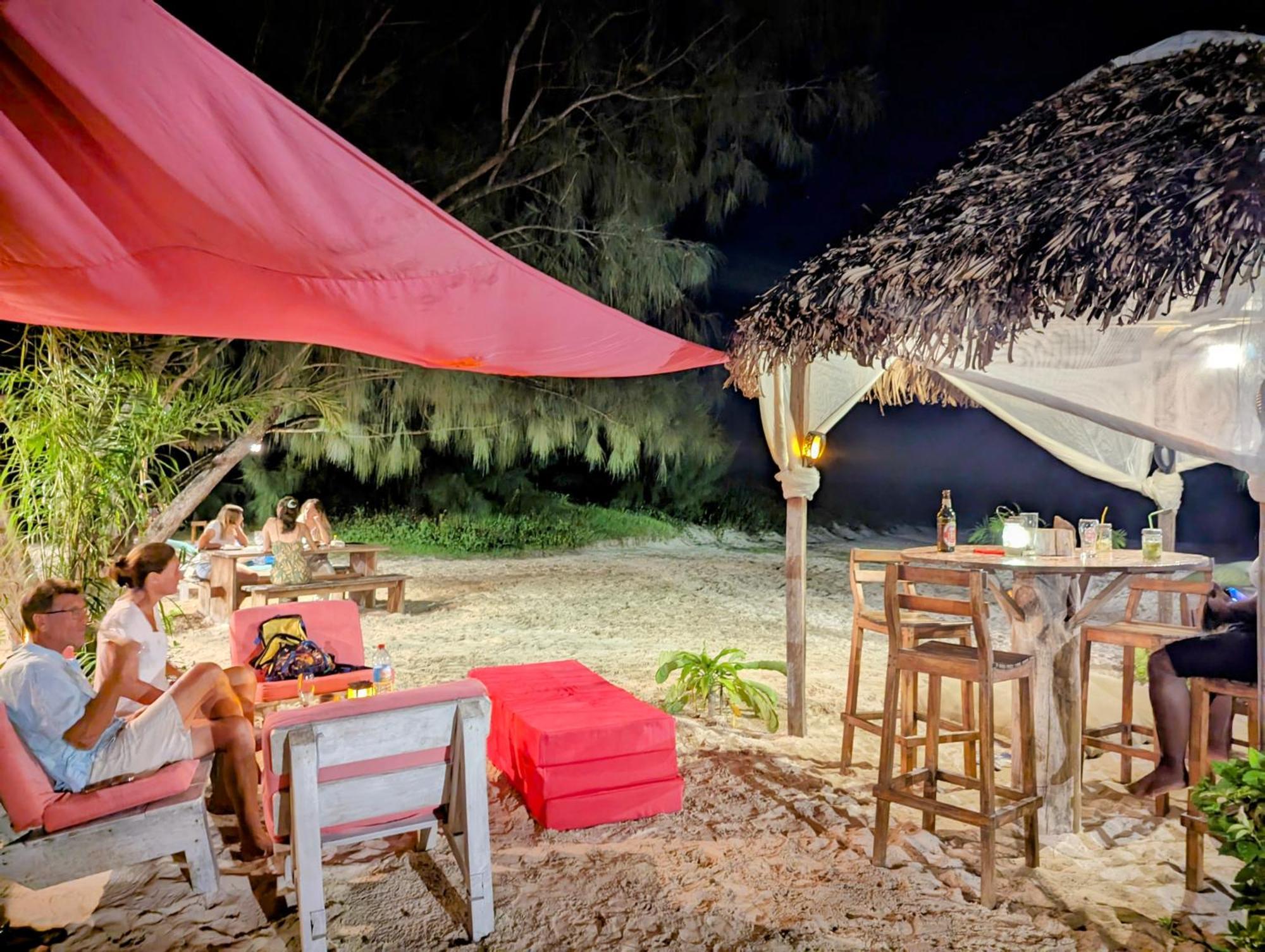 Ocean Lodge Kite & Windsurf Antsiranana エクステリア 写真