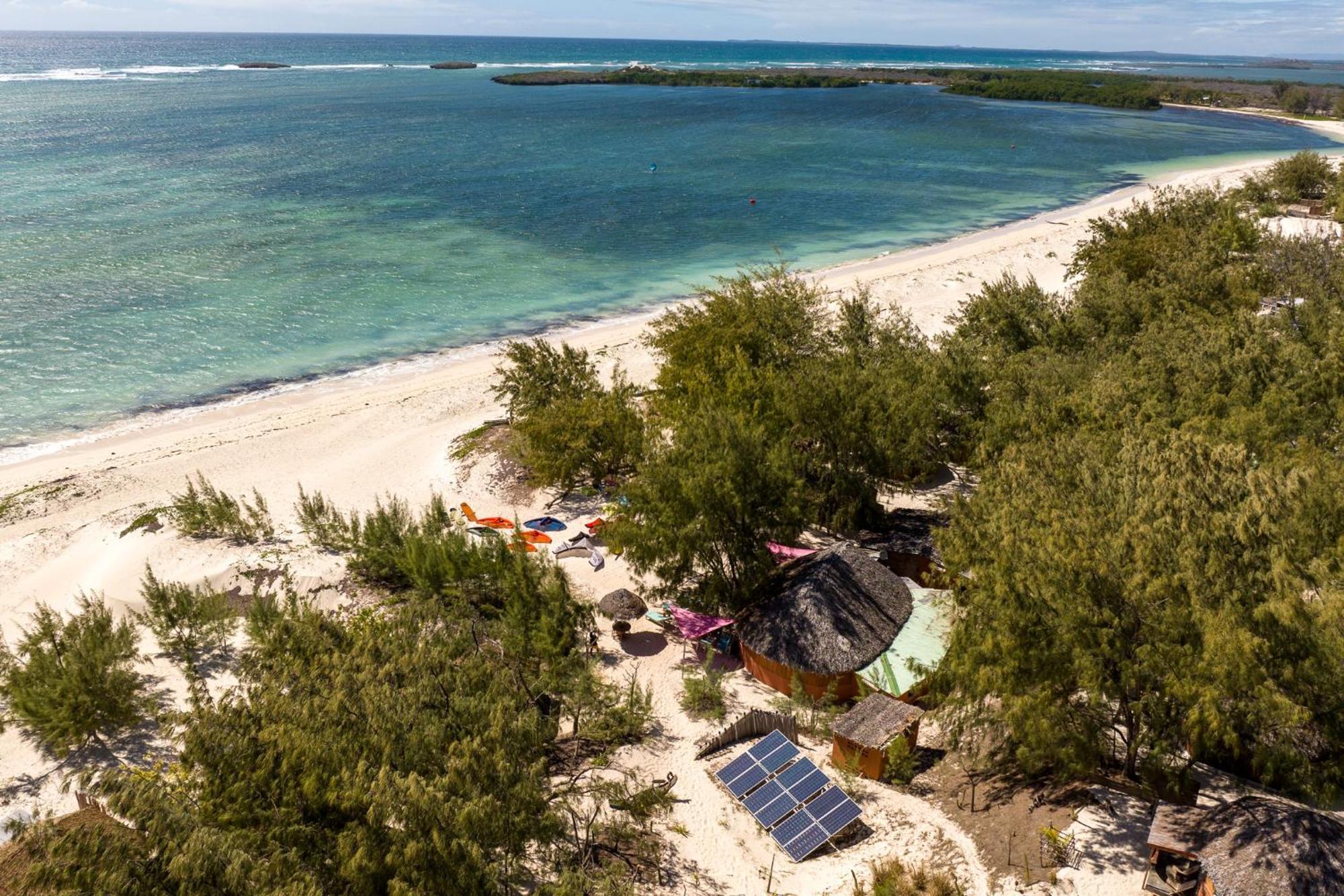 Ocean Lodge Kite & Windsurf Antsiranana エクステリア 写真